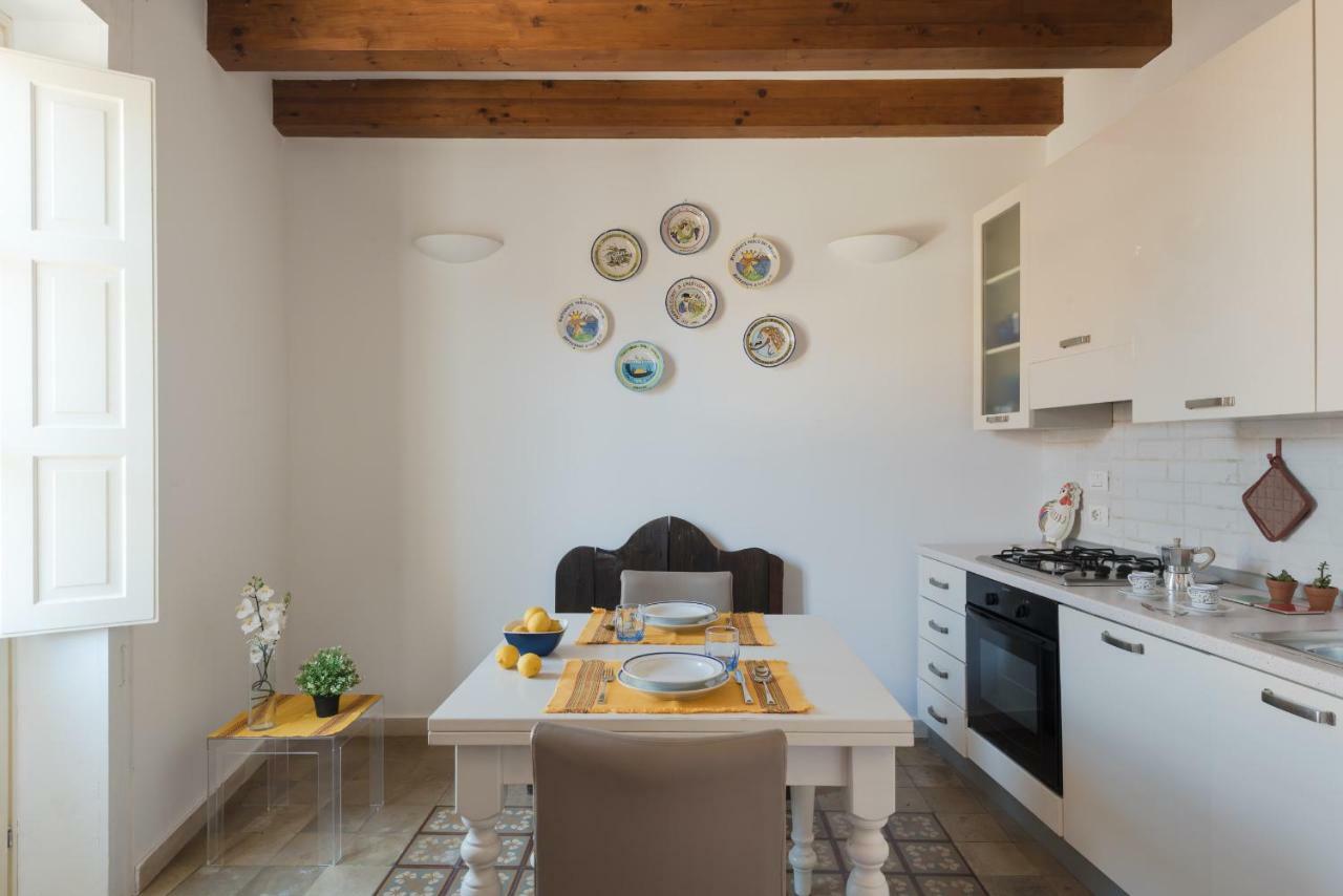 Aretusa Apartments By Wonderful Italy Syracuse Bagian luar foto